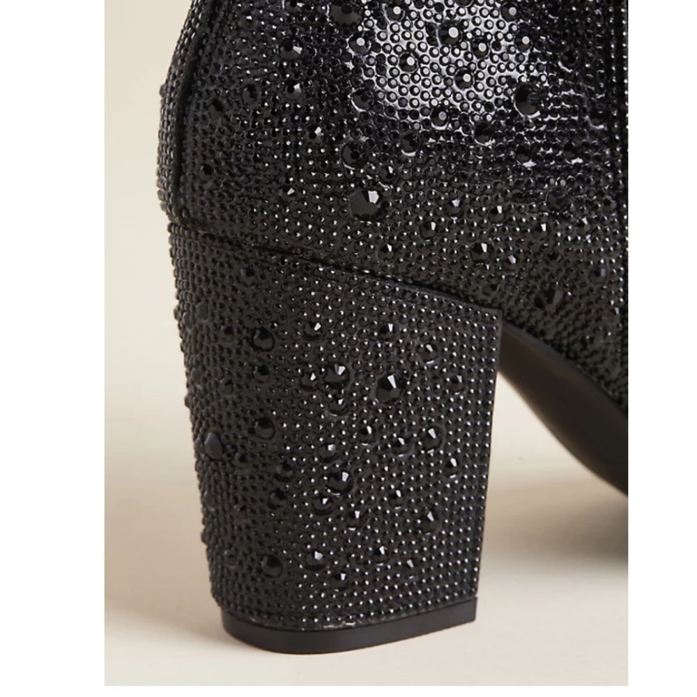 TORRID BETSEY JOHNSON BLACK RHINESTONE BLOCK HEEL BOOTIE (WW) - Picture 6 of 8